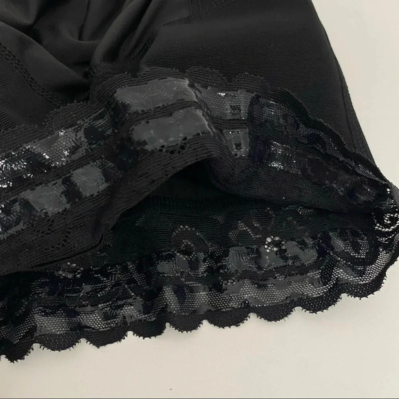 Lady Comfort BUTT LIFTER SHAPER SHORT
Colombian Shaper Tummy Control Black M/L - Picture 6 of 11